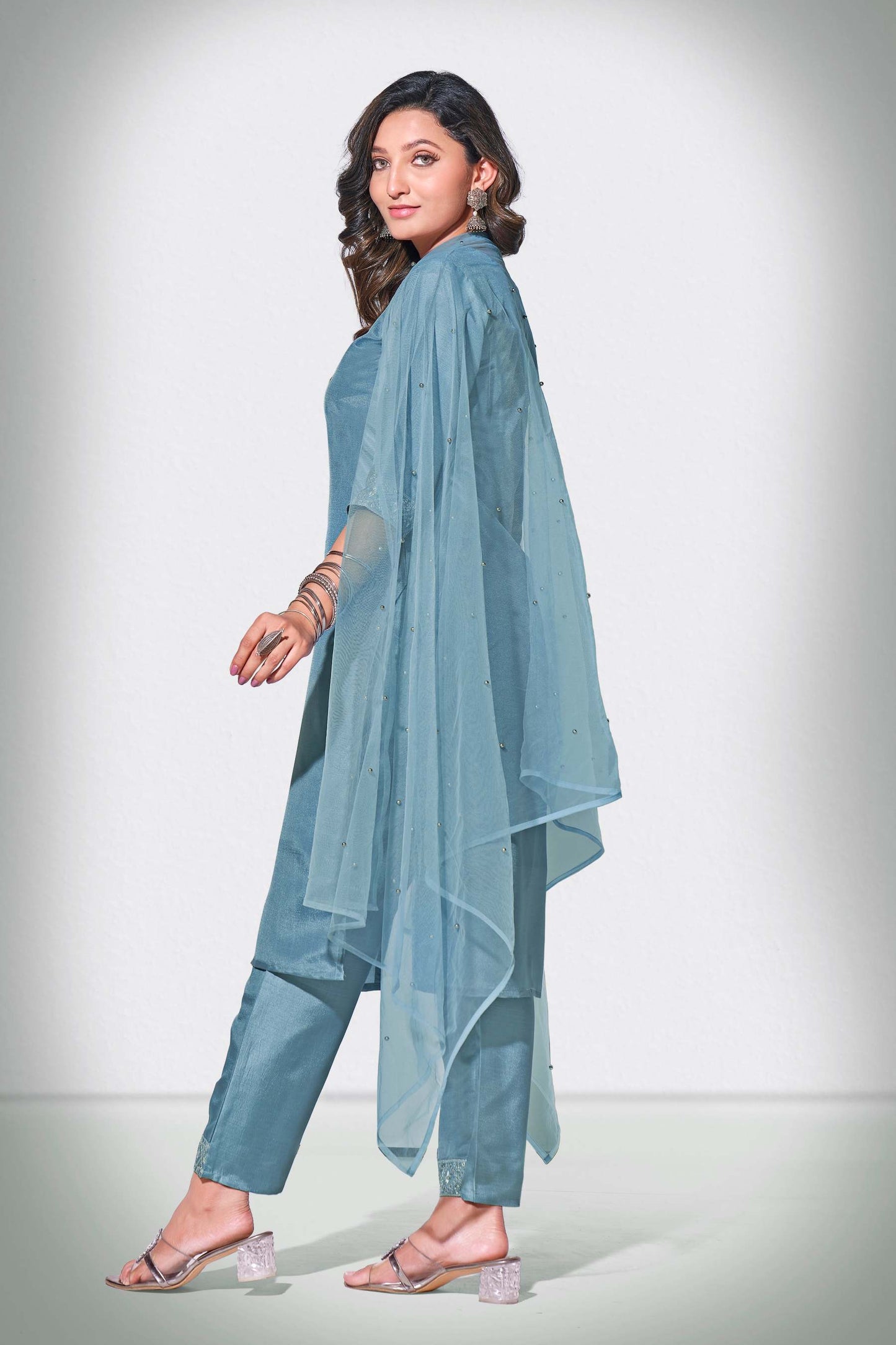 Gull Gray Rang Embroidered Kurti With Pant & Dupatta