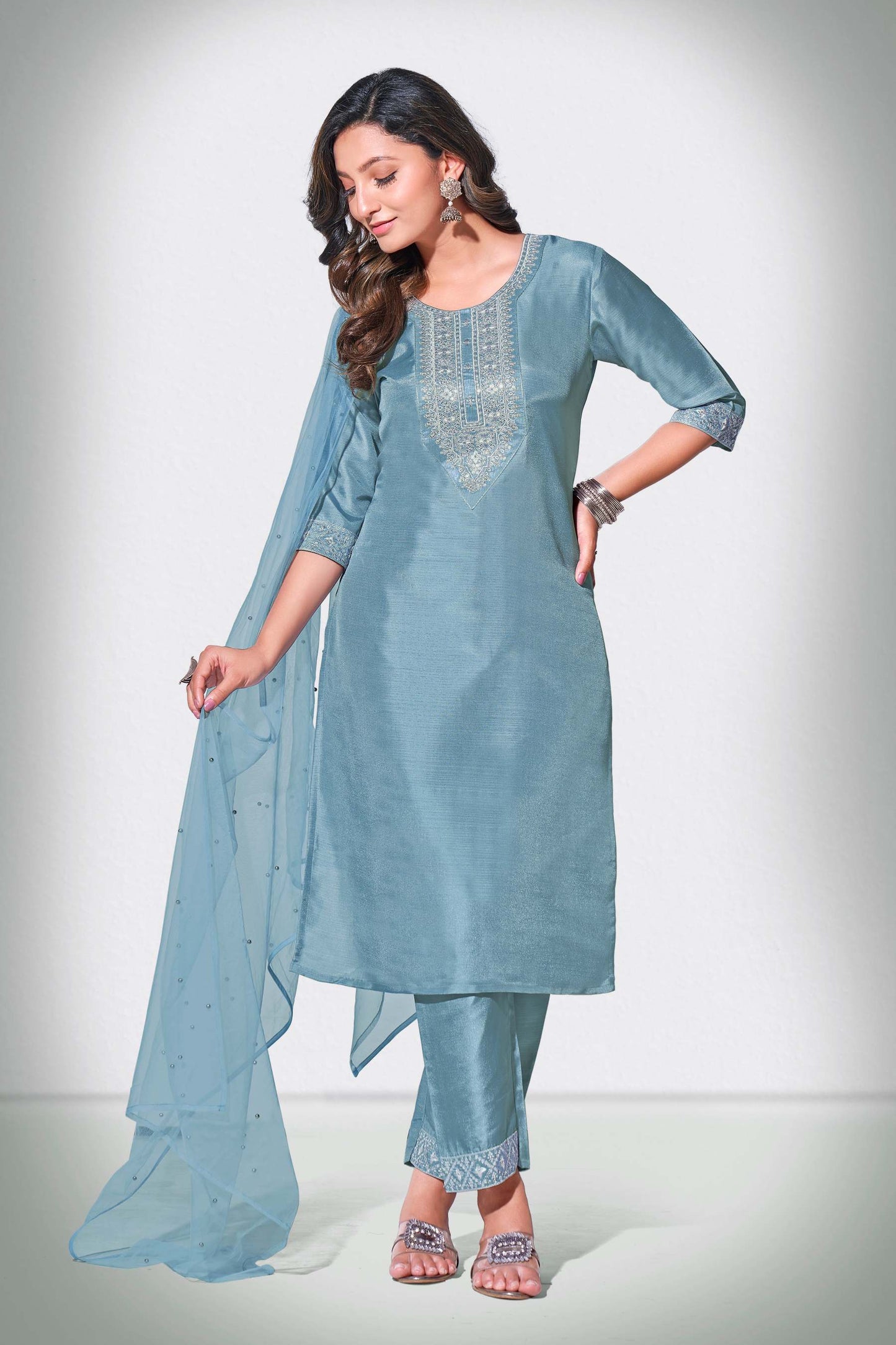 Gull Gray Rang Embroidered Kurti With Pant & Dupatta