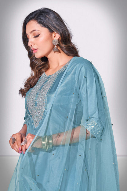 Gull Gray Rang Embroidered Kurti With Pant & Dupatta