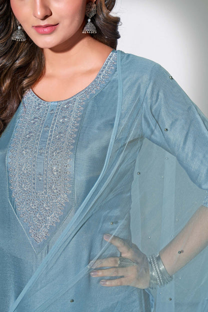 Gull Gray Rang Embroidered Kurti With Pant & Dupatta