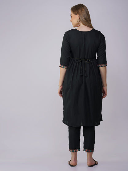 Women Black Viscose Rayon Embroidered Kurta Set