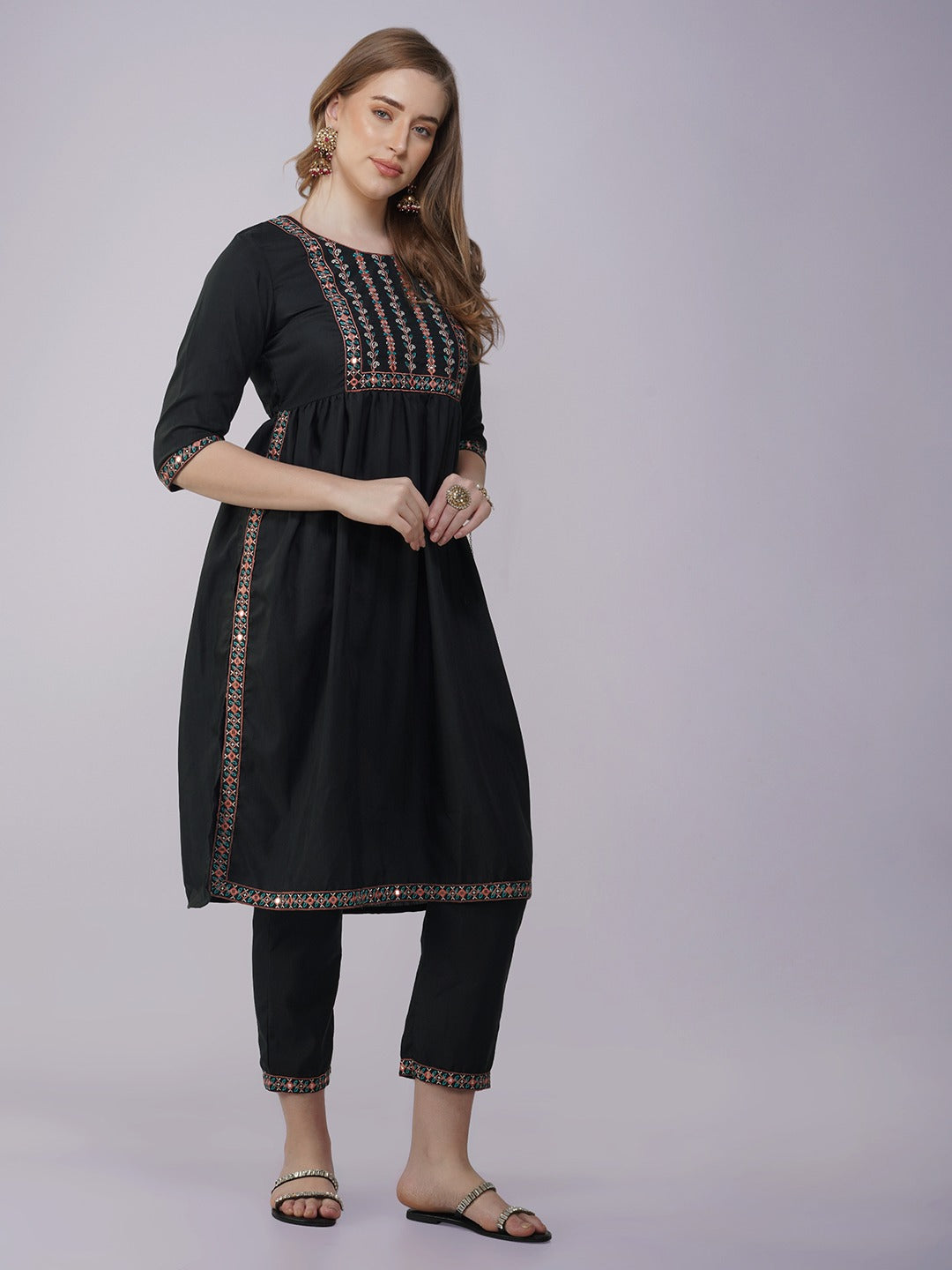 Women Black Viscose Rayon Embroidered Kurta Set