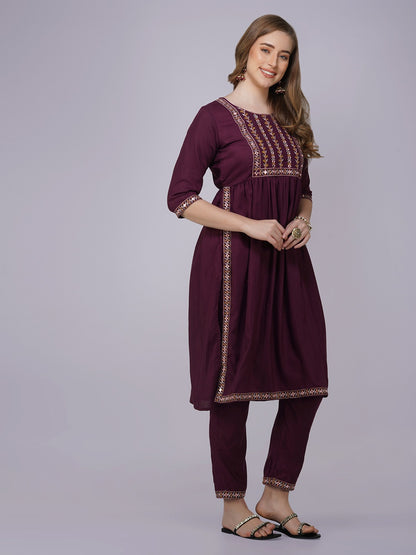 Women Burgundy Viscose Rayon Embroidered Kurta Set